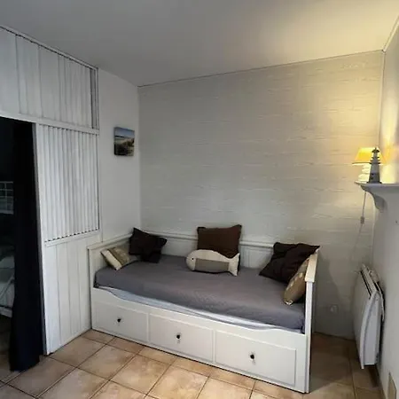 Holiday home Sur Mer, Maison Dans Proche *