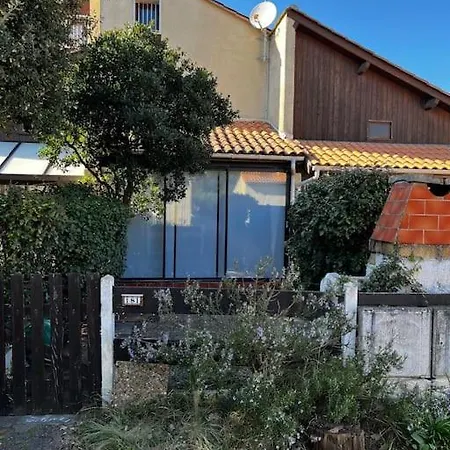 Holiday home Sur Mer, Maison Dans Proche *